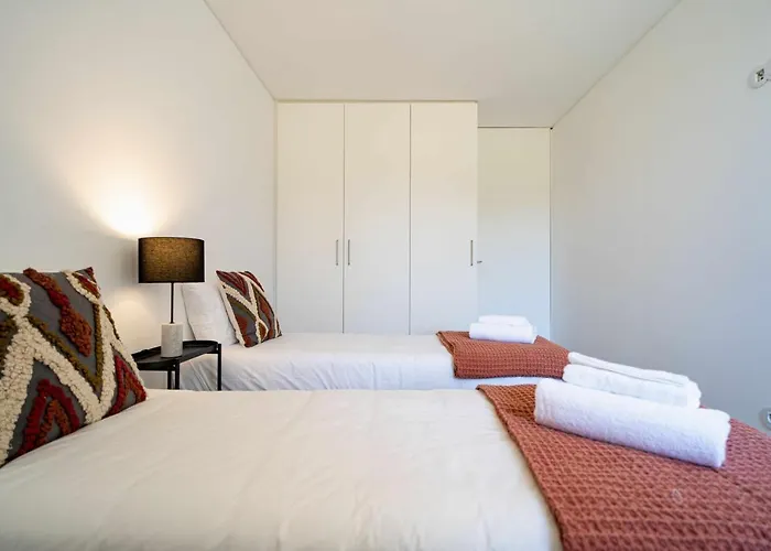 Acushla Golden House Douro Lodões