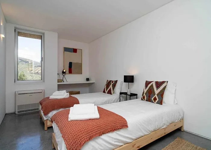 Acushla Golden House Douro Chalet Lodões